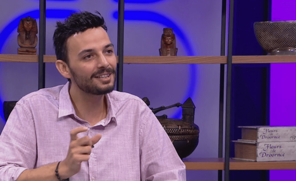 Kenan Yasin, astroloji